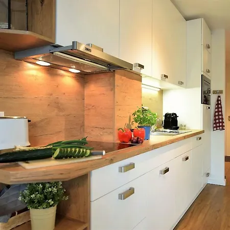 Familie-anker-kiefernweg-4-h * Ховахт