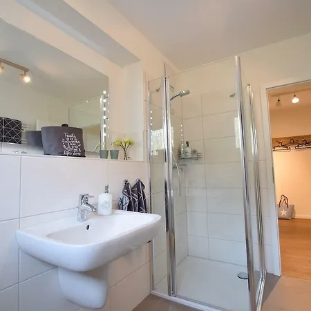 Familie-anker-kiefernweg-4-h * Ховахт